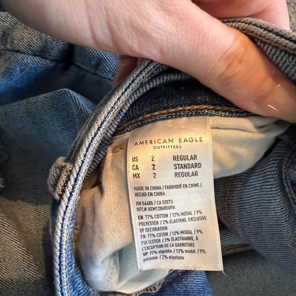 American Eagle Mom Jeans - Picture 2 of 3